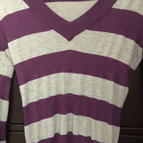 Size M Purple & Gray Stripped Sweater - Picture 4 of 5